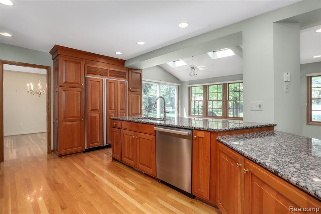 920 Spartan Court Rochester Hills, MI 48309 - Photo 19 of 41