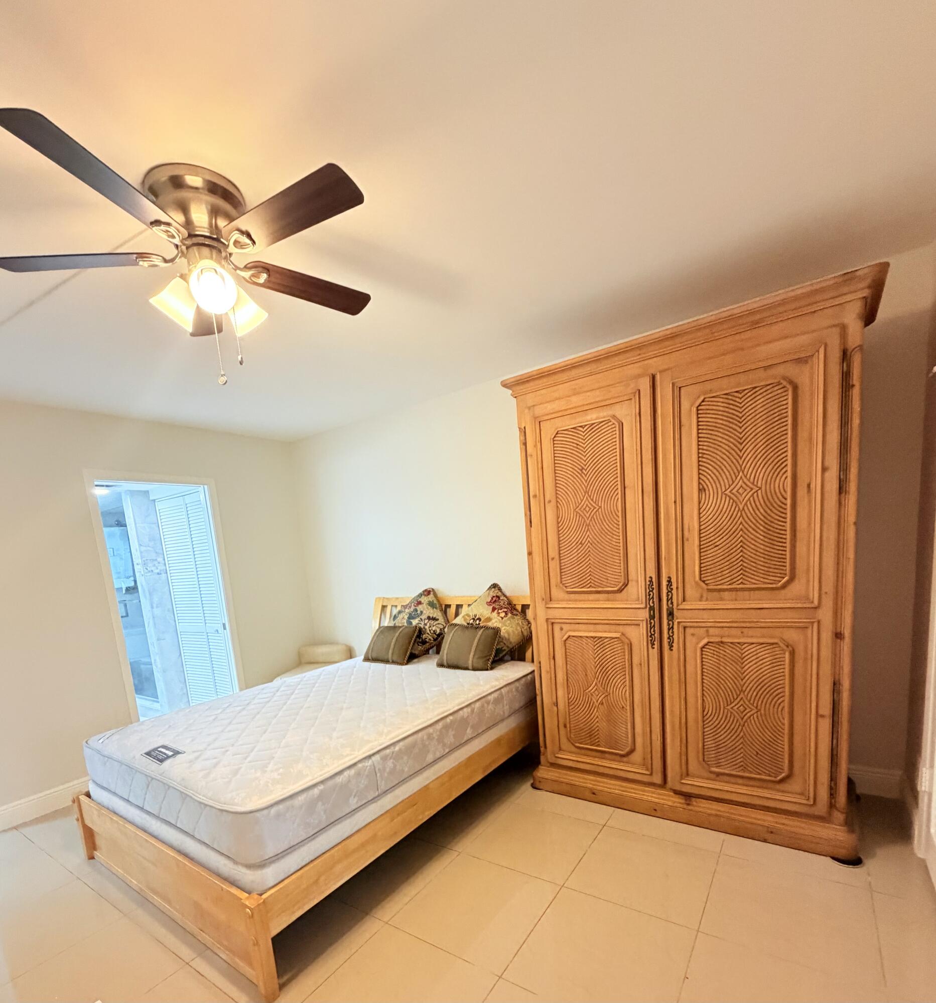 1004 Newcastle A Boca Raton, FL 33434 - Photo 9 of 39 IMG_8608