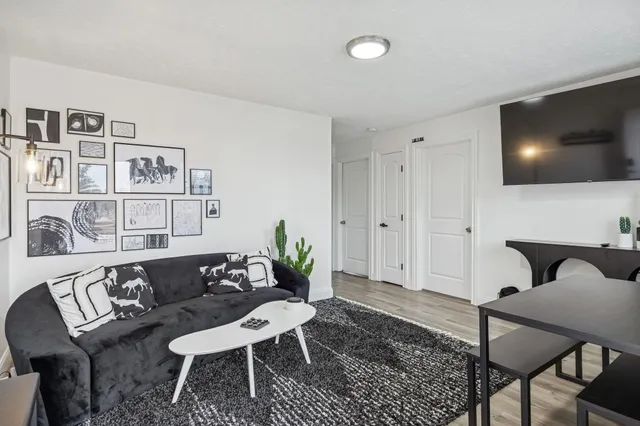 $299,900 | 501 B Meridian Street, Nashville, TN 37207