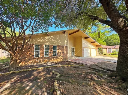 $259,000 | 3404 Elgenwood Trail, Arlington, TX 76015
