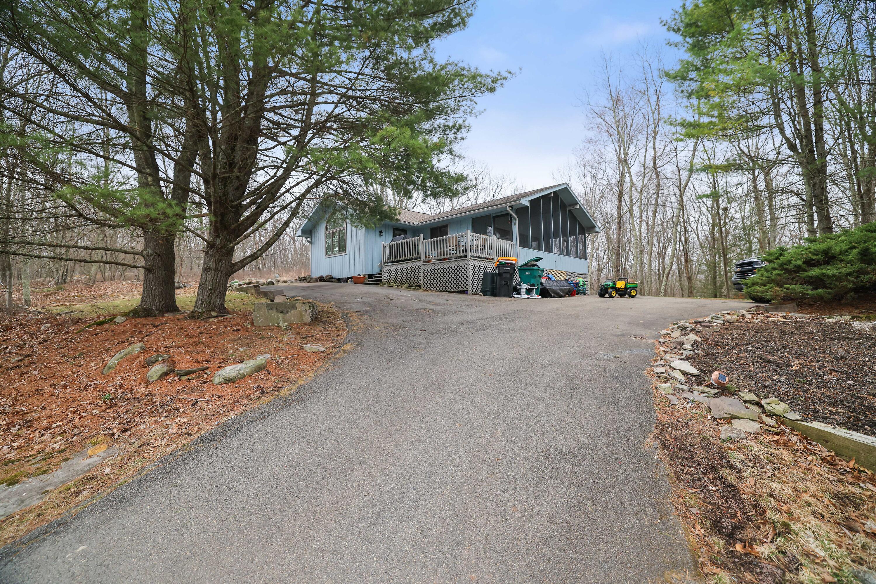 3548 High Crest Road Canadensis, PA 18325 - Photo 2 of 39 RBR54047