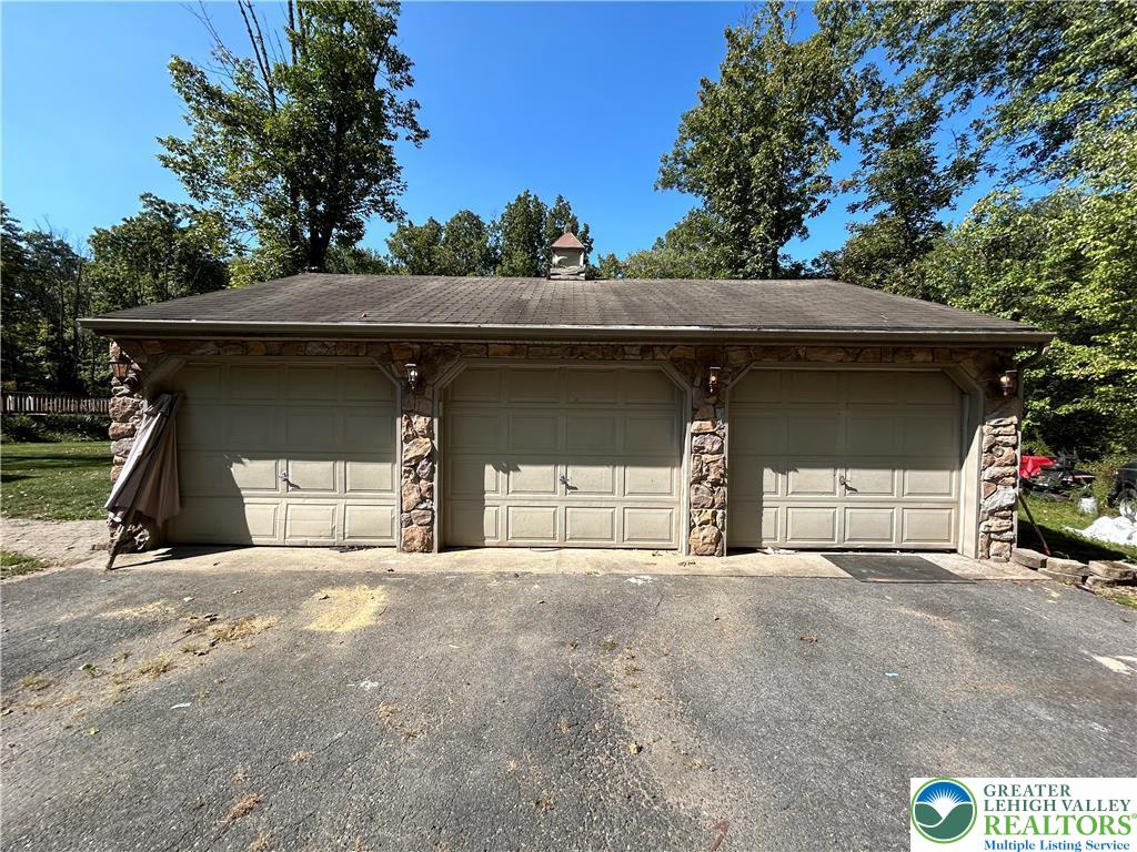 6233 Hunsicker Road New Tripoli, PA 18066 - Photo 3 of 22