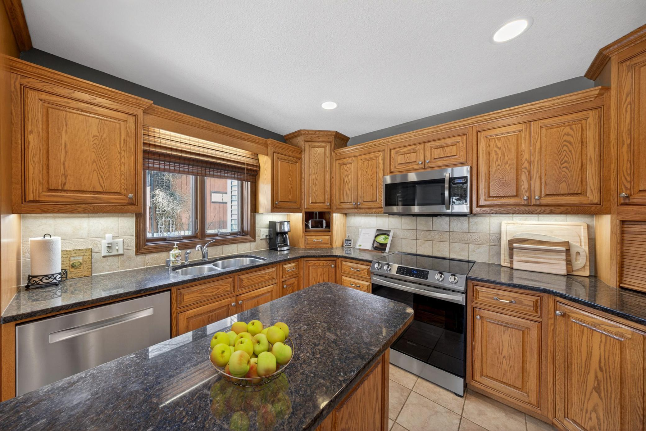 418 Meadow Run Drive Southwest Rochester, MN 55902 - Photo 15 of 48