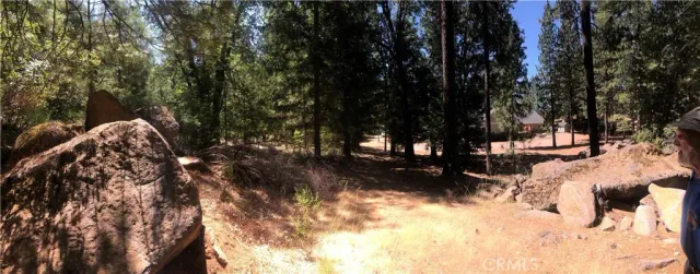 a view of outdoor space with sitting space