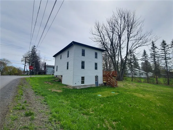 $325,000 | 2951 State Route, Aurora, NY 13026