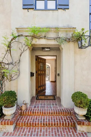 a view of a entryway of the house