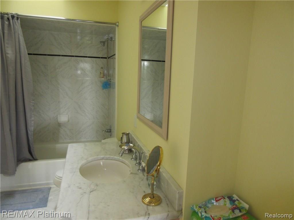 4535 West Waters Road Ann Arbor, MI 48103 - Photo 16 of 51 IMG_0918.JPG