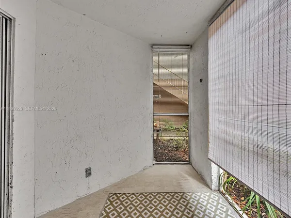 $1,735 | 9777 Westview Drive, Unit 1114, Coral Springs, FL 33076