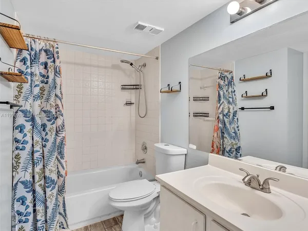 $1,735 | 9777 Westview Drive, Unit 1114, Coral Springs, FL 33076