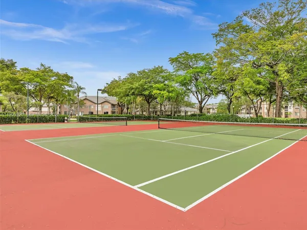 $1,735 | 9777 Westview Drive, Unit 1114, Coral Springs, FL 33076