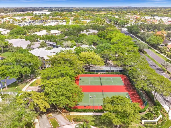 $1,735 | 9777 Westview Drive, Unit 1114, Coral Springs, FL 33076