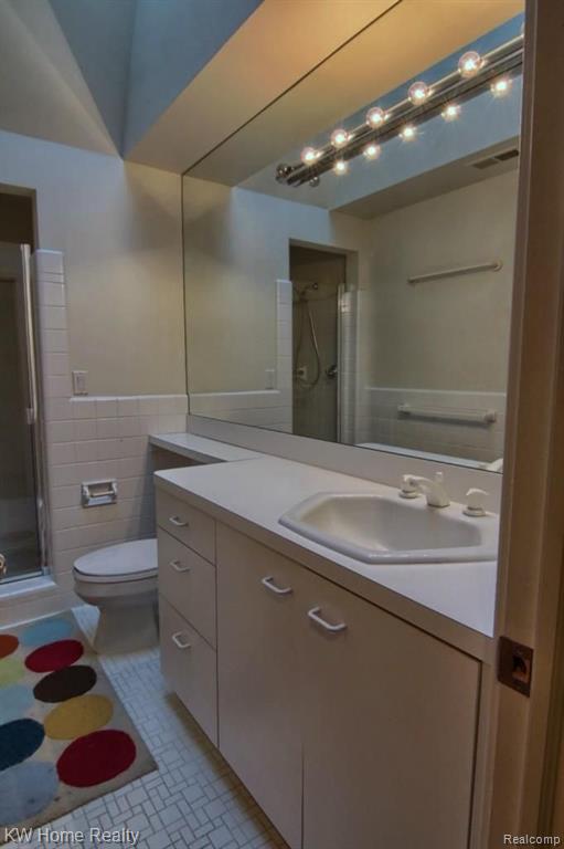 5165 Ponvalley Road Bloomfield Hills, MI 48302 - Photo 13 of 32