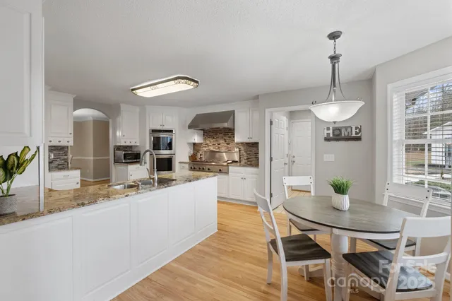 $1,200,000 | 241 Taylor Circle, Granite Falls, NC 28630