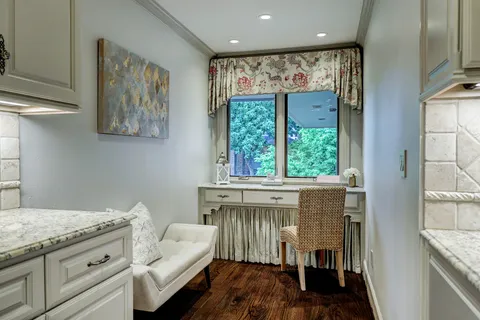 $450,000 | 6599 Bayou Glen Road, Houston, TX 77057