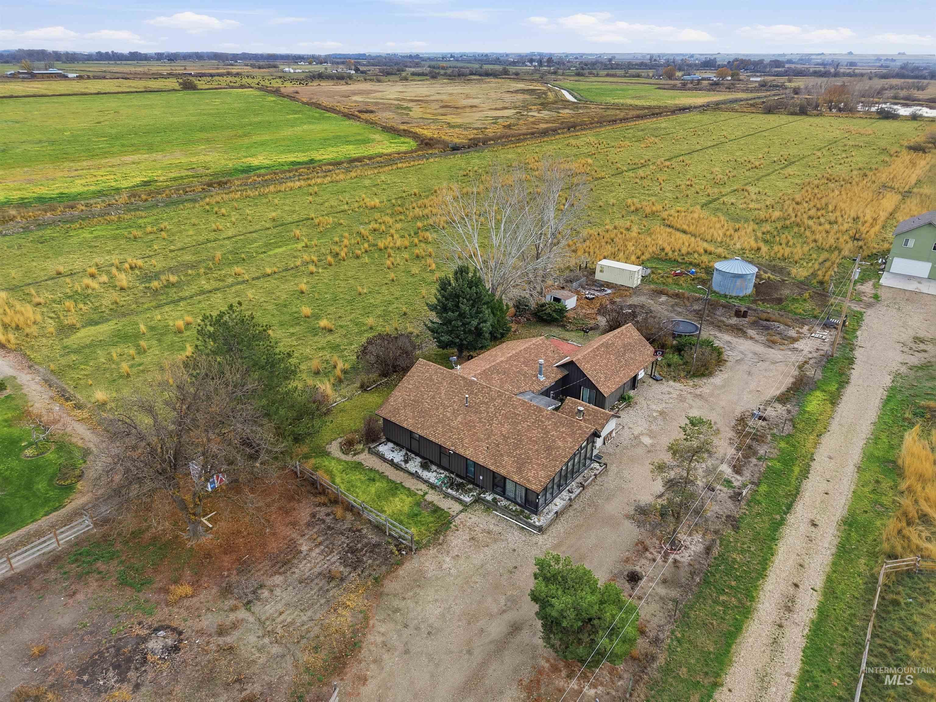 30327 Hexon Road Parma, ID 83660 - Photo 3 of 48