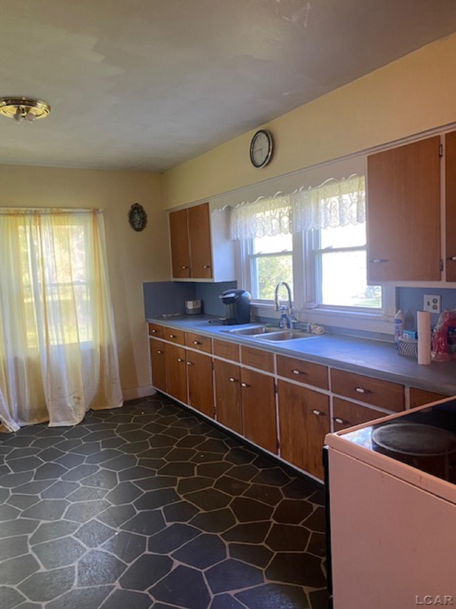 2312 Gady Road Adrian, MI 49221 - Photo 3 of 16 50108030-2.JPG
