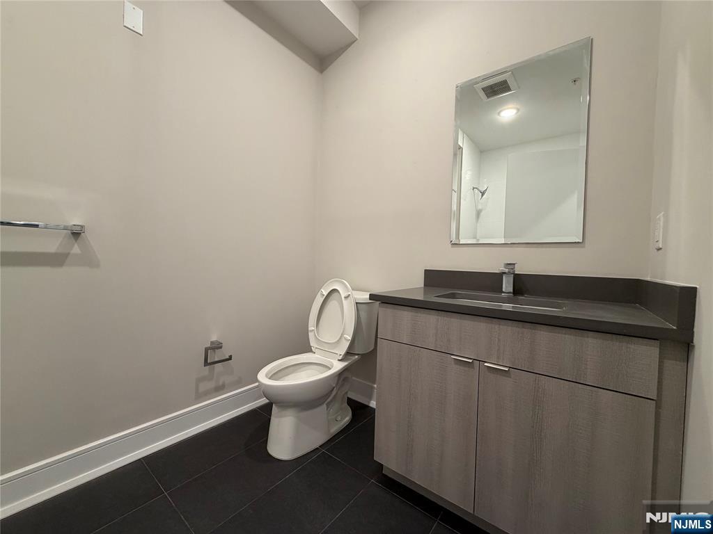 470 Main Street, Unit 408 Fort Lee, NJ 07024 - Photo 7 of 15
