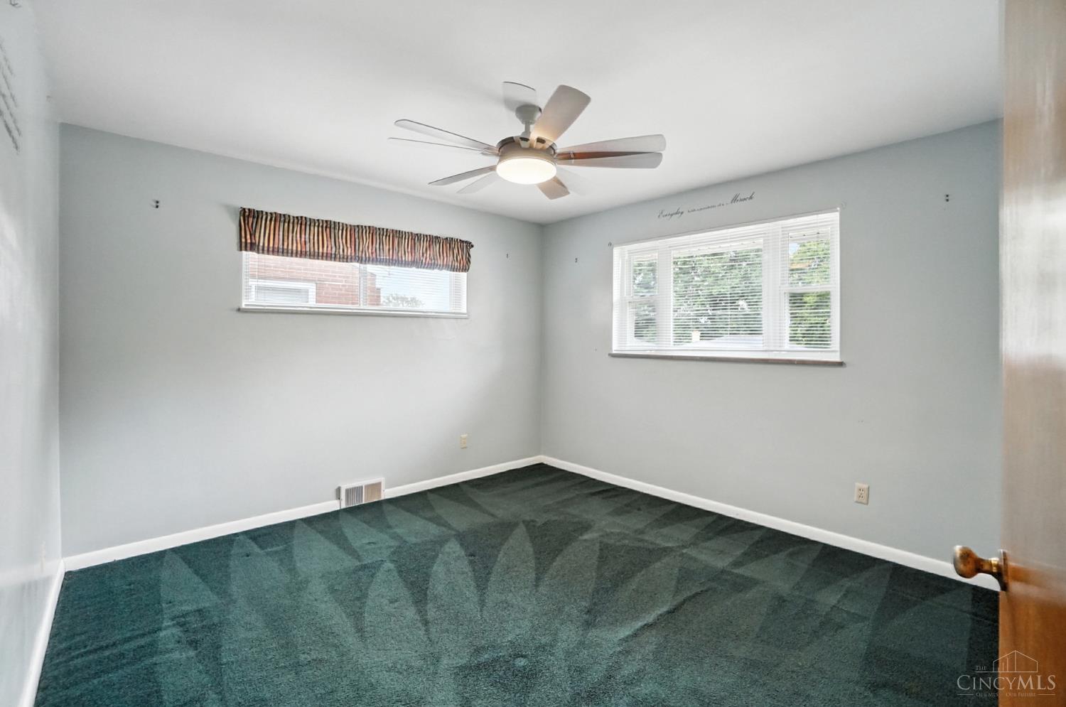 570 Rentz Place Cincinnati, OH 45238 - Photo 12 of 30 Gallery Image 12