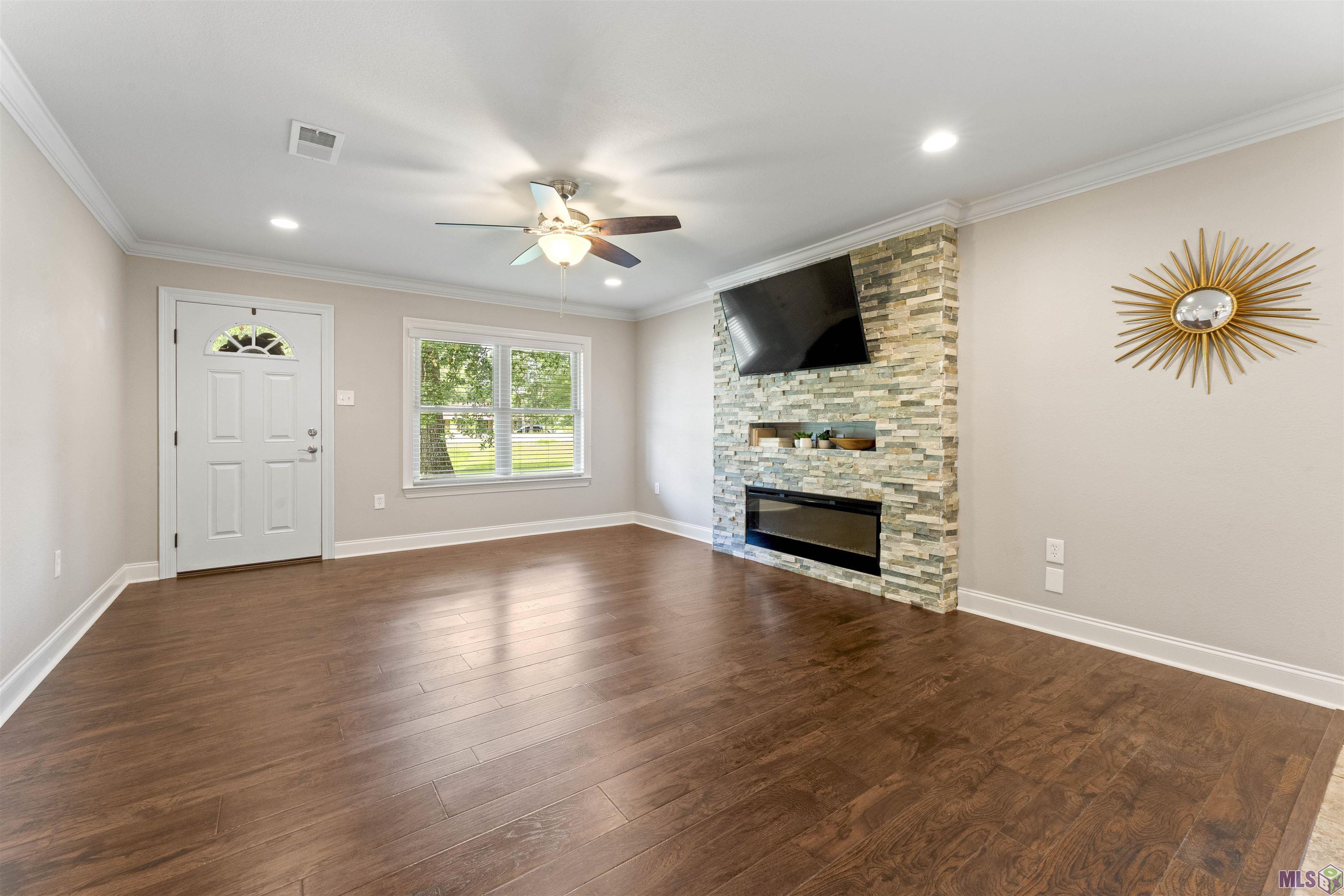 13141 Devall Road Baton Rouge, LA 70818 - Photo 8 of 24 Electric Fireplace