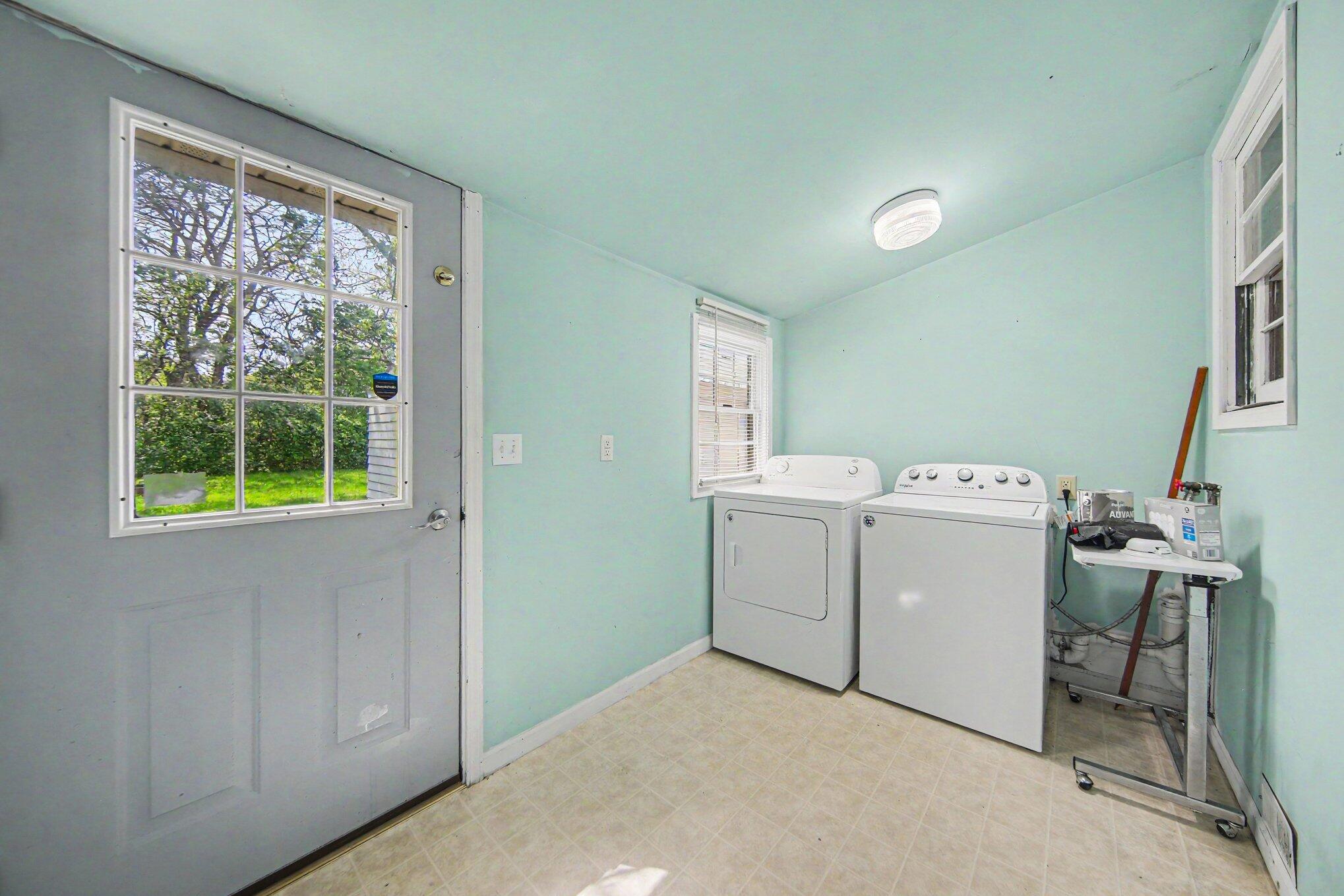 853 Addison Street Adrian, MI 49221 - Photo 23 of 30 025_dscf5649_676