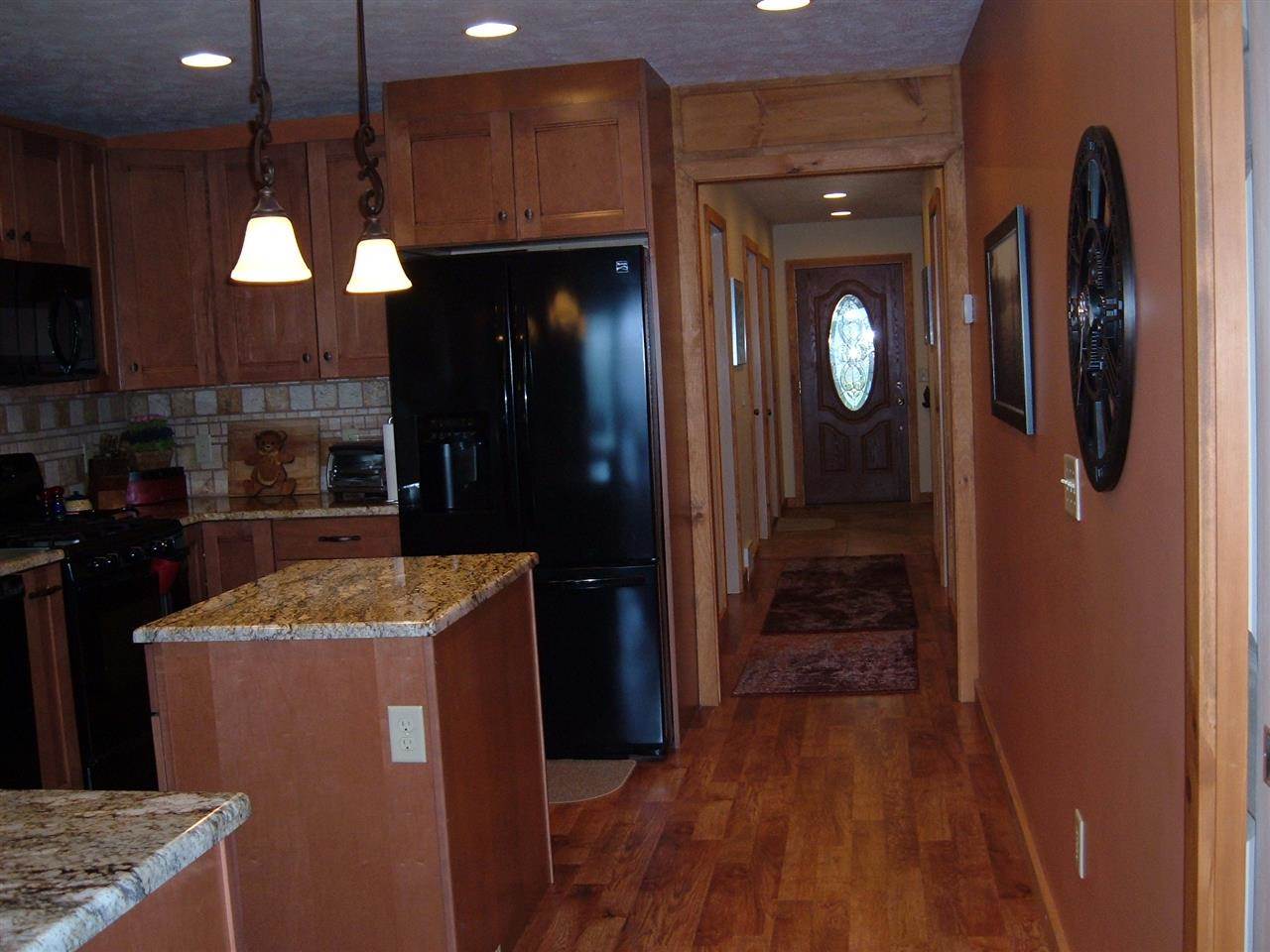 9792 North Long Lake Road Traverse City, MI 49685 - Photo 6 of 37 1788556-5.JPG
