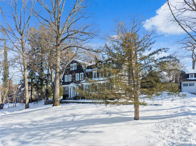 $2,995,000 | 534 Pelham Manor Road, Pelham, NY 10803