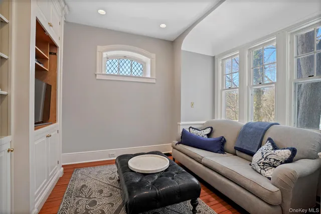 $2,995,000 | 534 Pelham Manor Road, Pelham, NY 10803