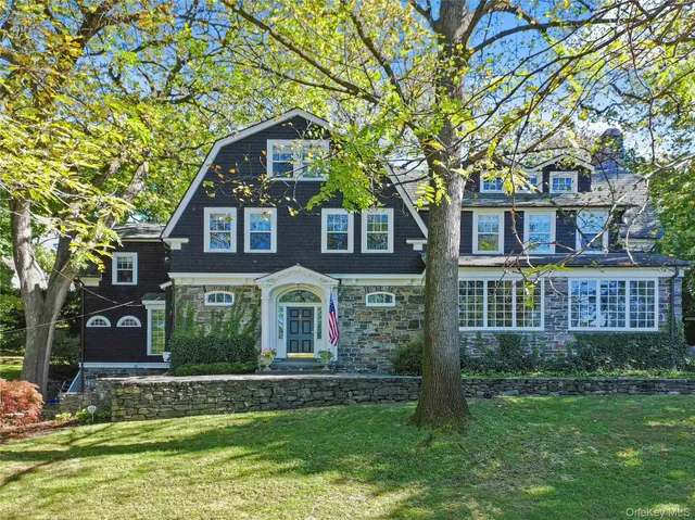 $2,995,000 | 534 Pelham Manor Road, Pelham, NY 10803