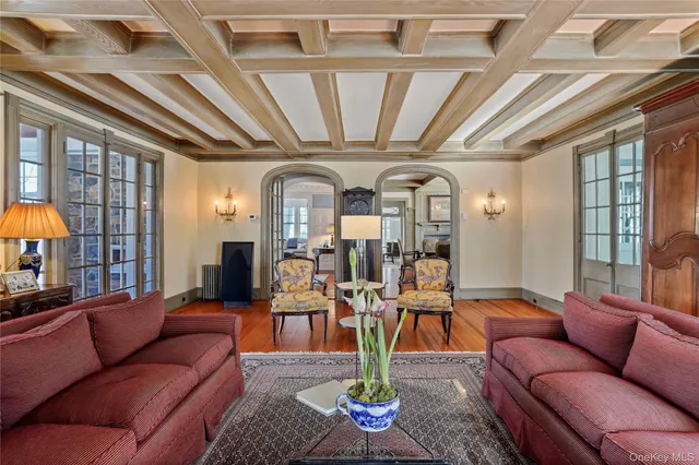 $2,995,000 | 534 Pelham Manor Road, Pelham, NY 10803