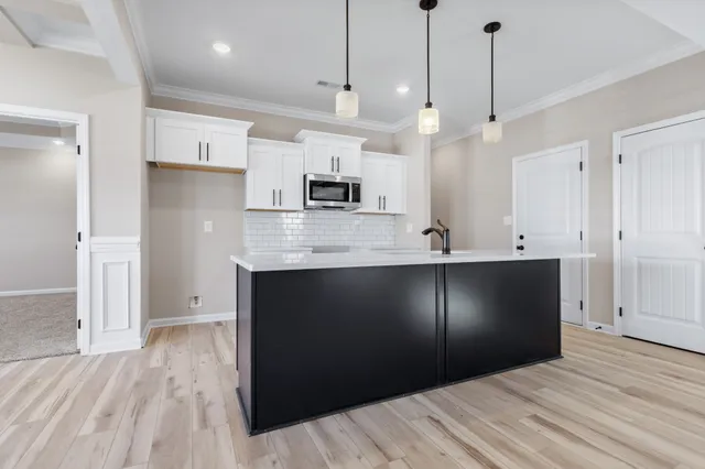 $384,900 | 2531 Rafiki Drive, Clarksville, TN 37042