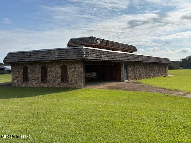 $475,000 | 113 Brantley Drive, Forest, MS 39074