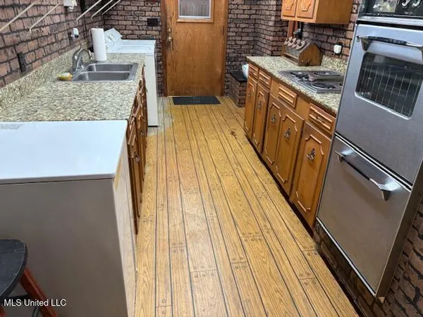 $475,000 | 113 Brantley Drive, Forest, MS 39074