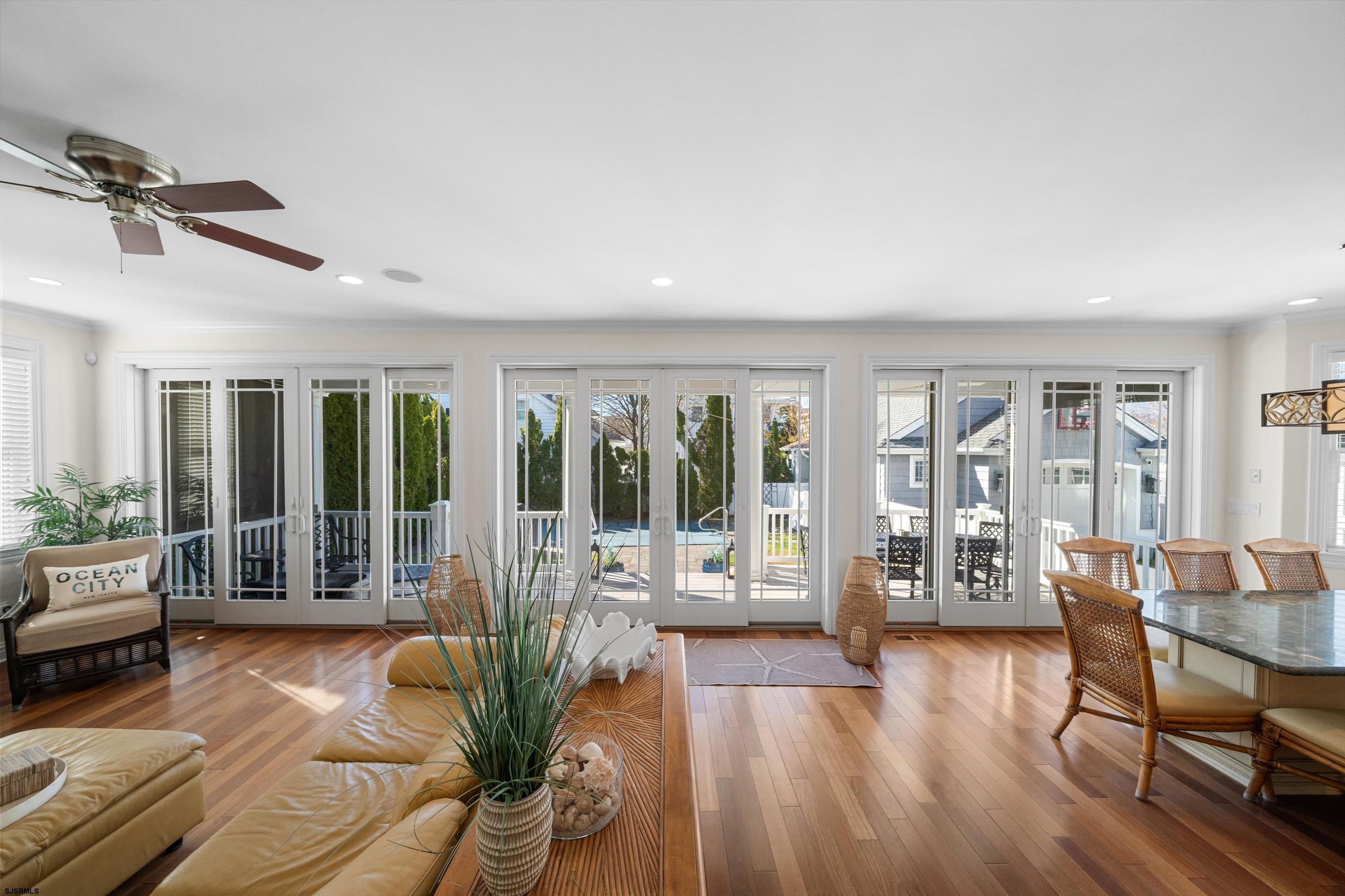 165 Pinnacle Road Ocean City, NJ 08226 - Photo 18 of 34 a living room with furniture and a large window