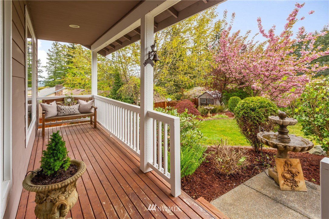 16109 Simonds Road Northeast Kenmore, WA 98028 - Photo 5 of 25
