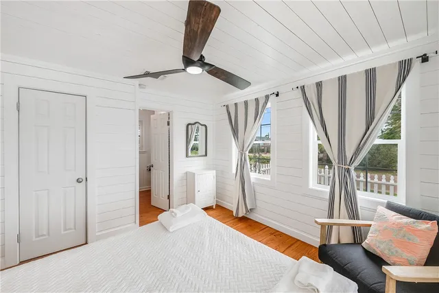 $2,500 | 416 East Avenue B, Port Aransas, TX 78373