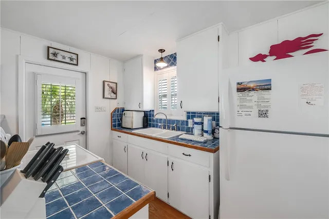 $2,500 | 416 East Avenue B, Port Aransas, TX 78373