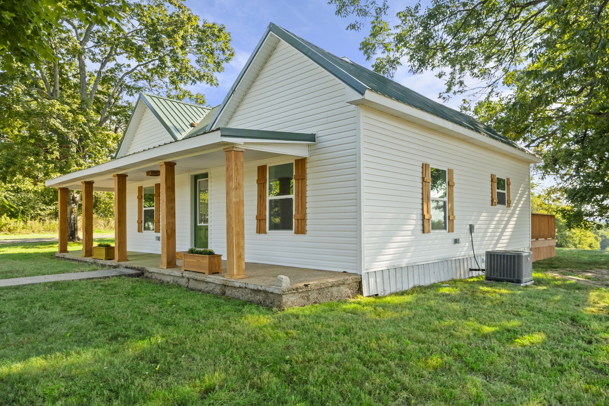 240 West George Durham Road Westmoreland, TN 37186 - Photo 4 of 31 Gallery Image 4