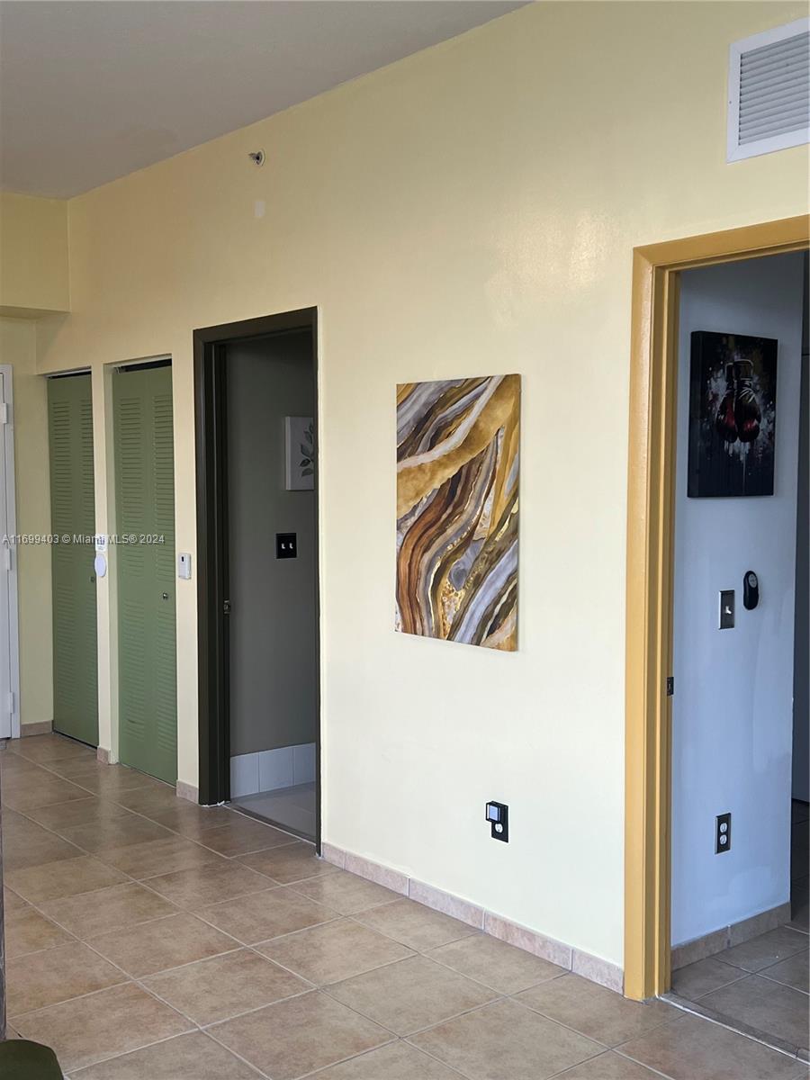 1350 Northwest 8th Court, Unit D4 Miami, FL 33136 - Photo 12 of 33