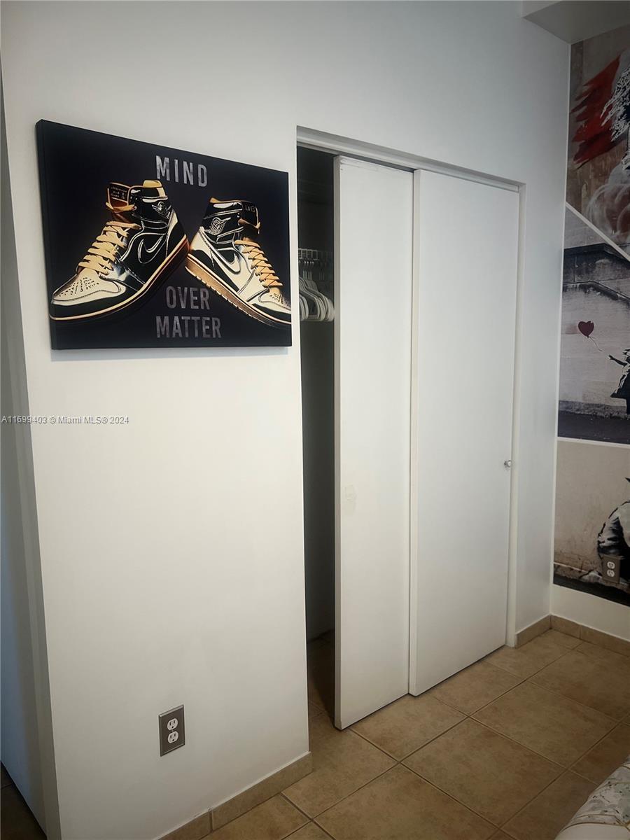 1350 Northwest 8th Court, Unit D4 Miami, FL 33136 - Photo 18 of 33