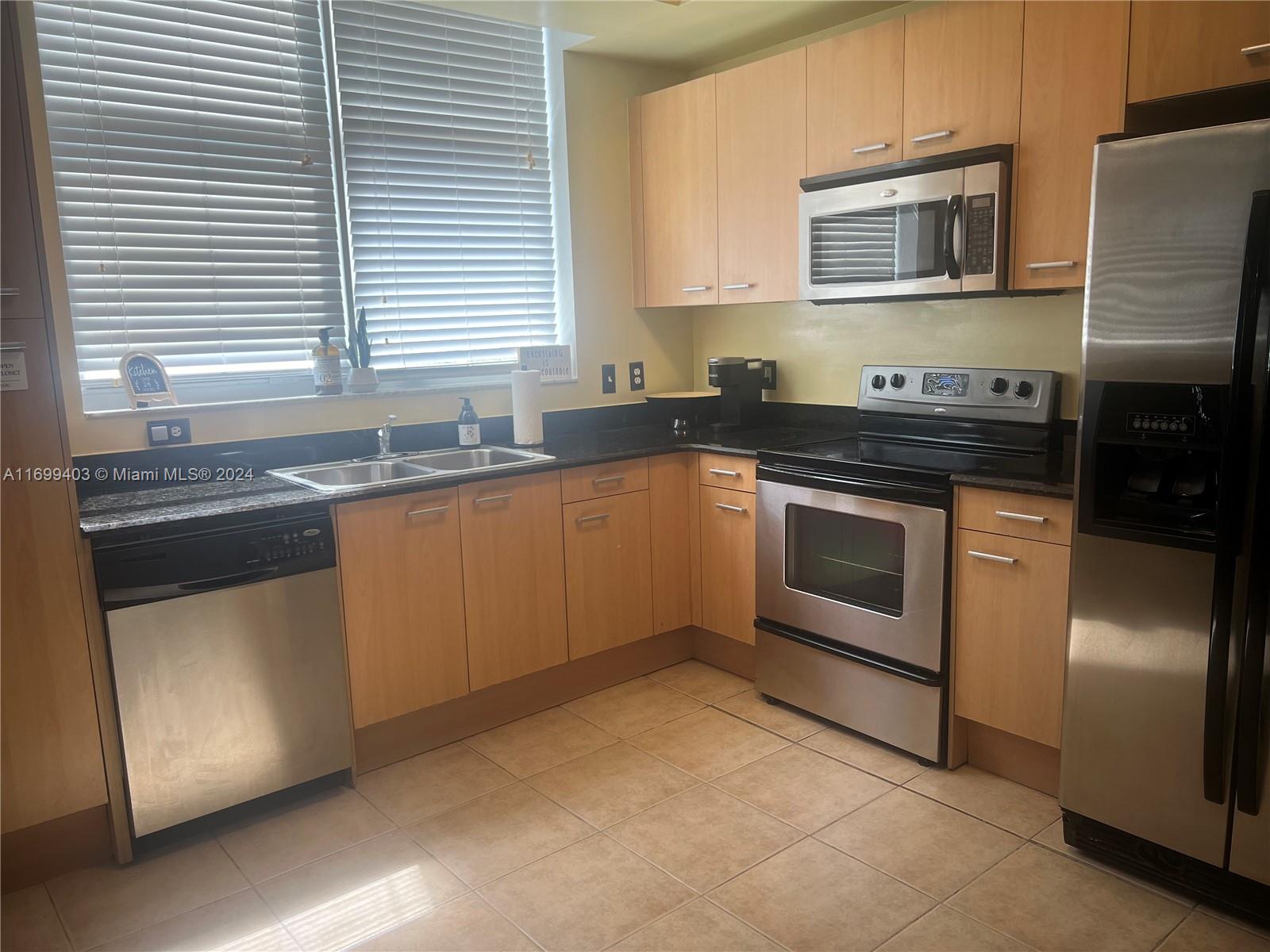 1350 Northwest 8th Court, Unit D4 Miami, FL 33136 - Photo 21 of 33