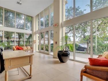 1350 Northwest 8th Court, Unit D4 Miami, FL 33136 - Photo 3 of 33