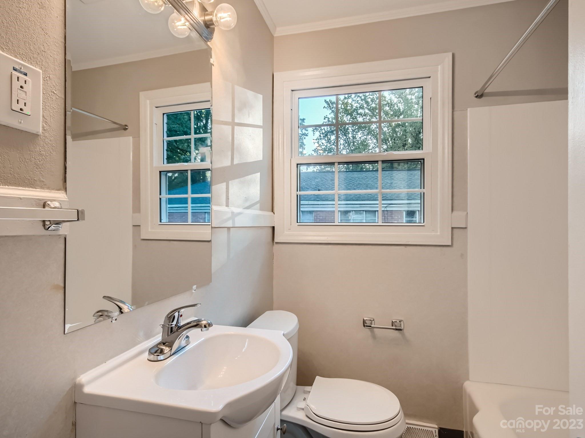 3025 Minnesota Road Charlotte, NC 28208 - Photo 9 of 11 Gallery Image 9