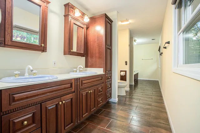 $549,900 | 8425 Oakside Street, Portage, MI 49002