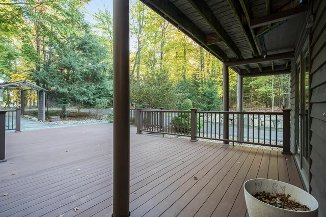 $549,900 | 8425 Oakside Street, Portage, MI 49002