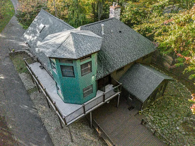 $549,900 | 8425 Oakside Street, Portage, MI 49002