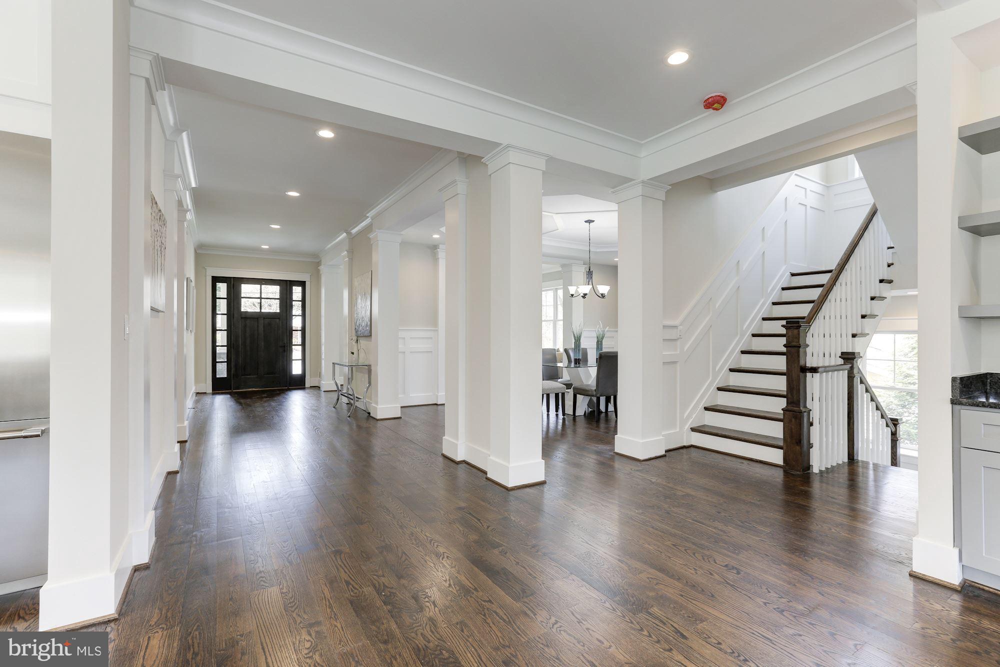 6834 Churchill Road McLean, VA 22101 - Photo 14 of 110 Red Oak Hardwood Floors