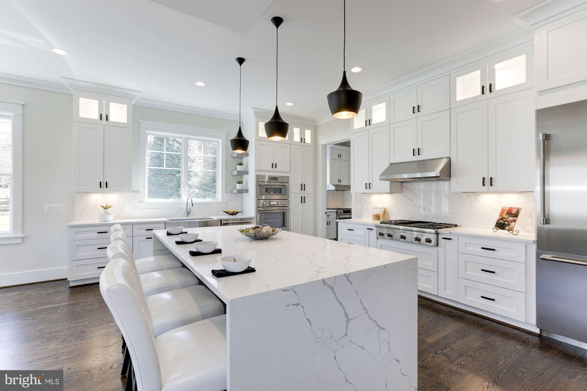 6834 Churchill Road McLean, VA 22101 - Photo 27 of 110 White Quartz Countertops