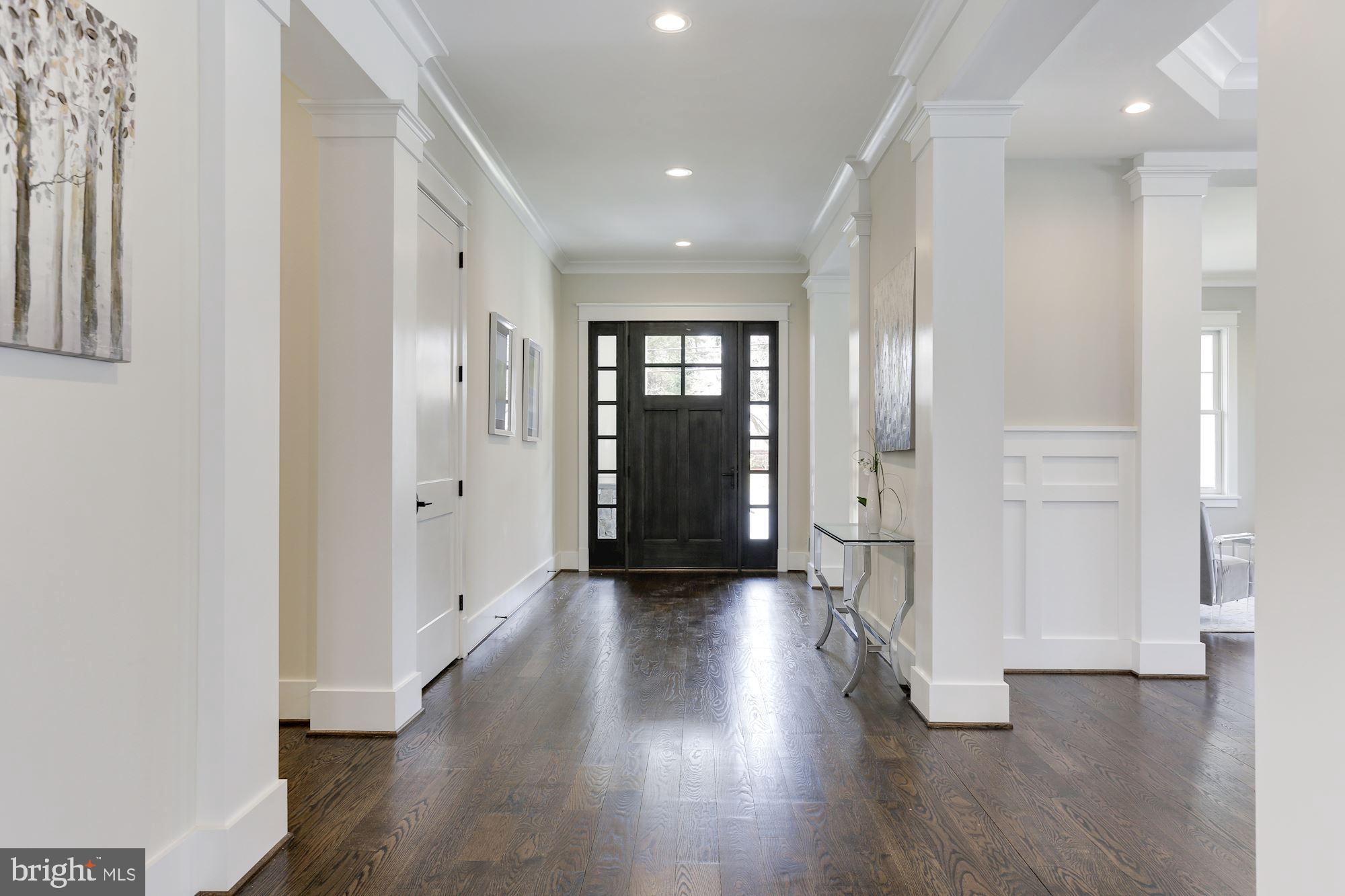 6834 Churchill Road McLean, VA 22101 - Photo 5 of 110 Foyer / Reception