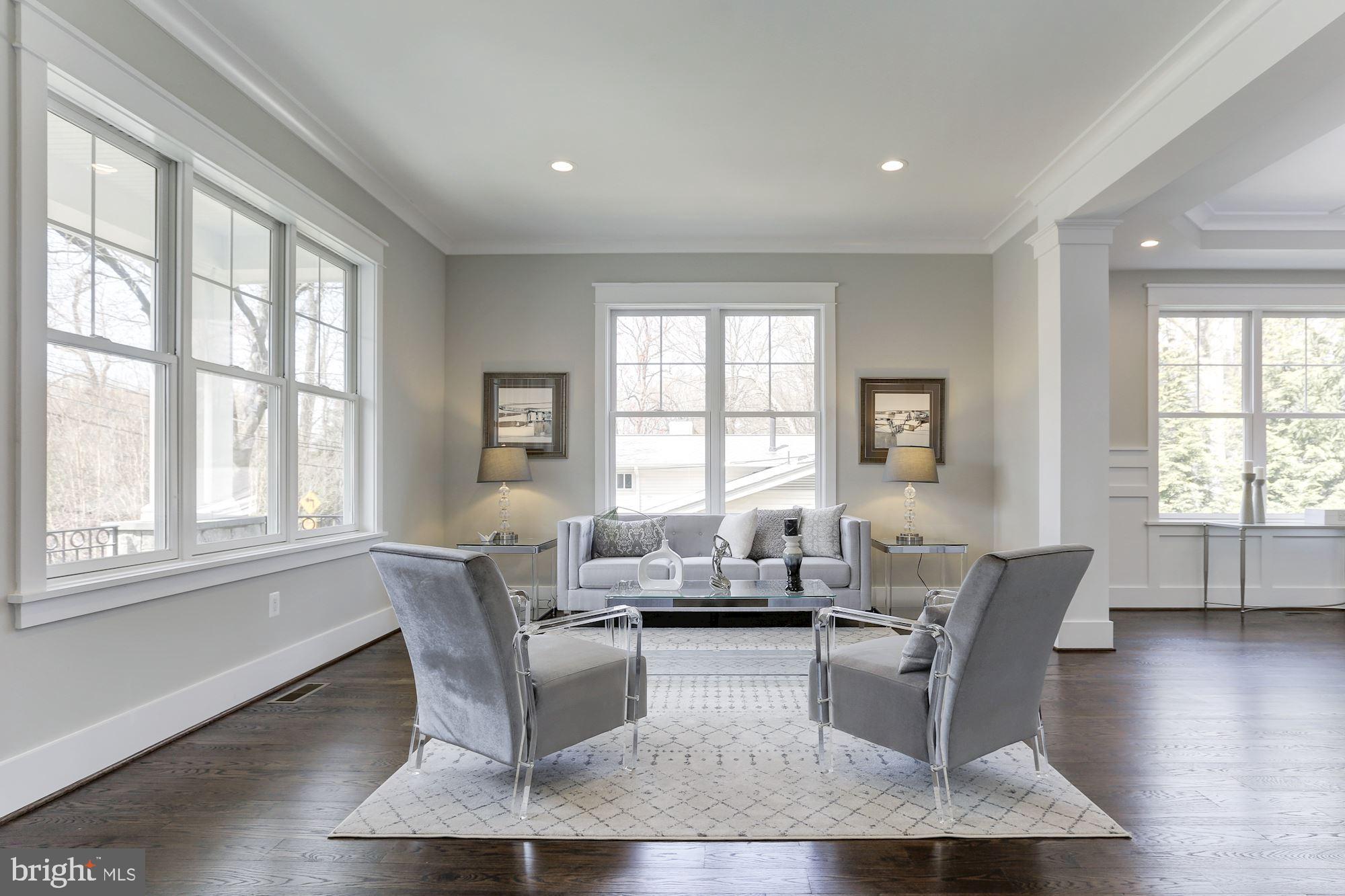 6834 Churchill Road McLean, VA 22101 - Photo 8 of 110 Living Room