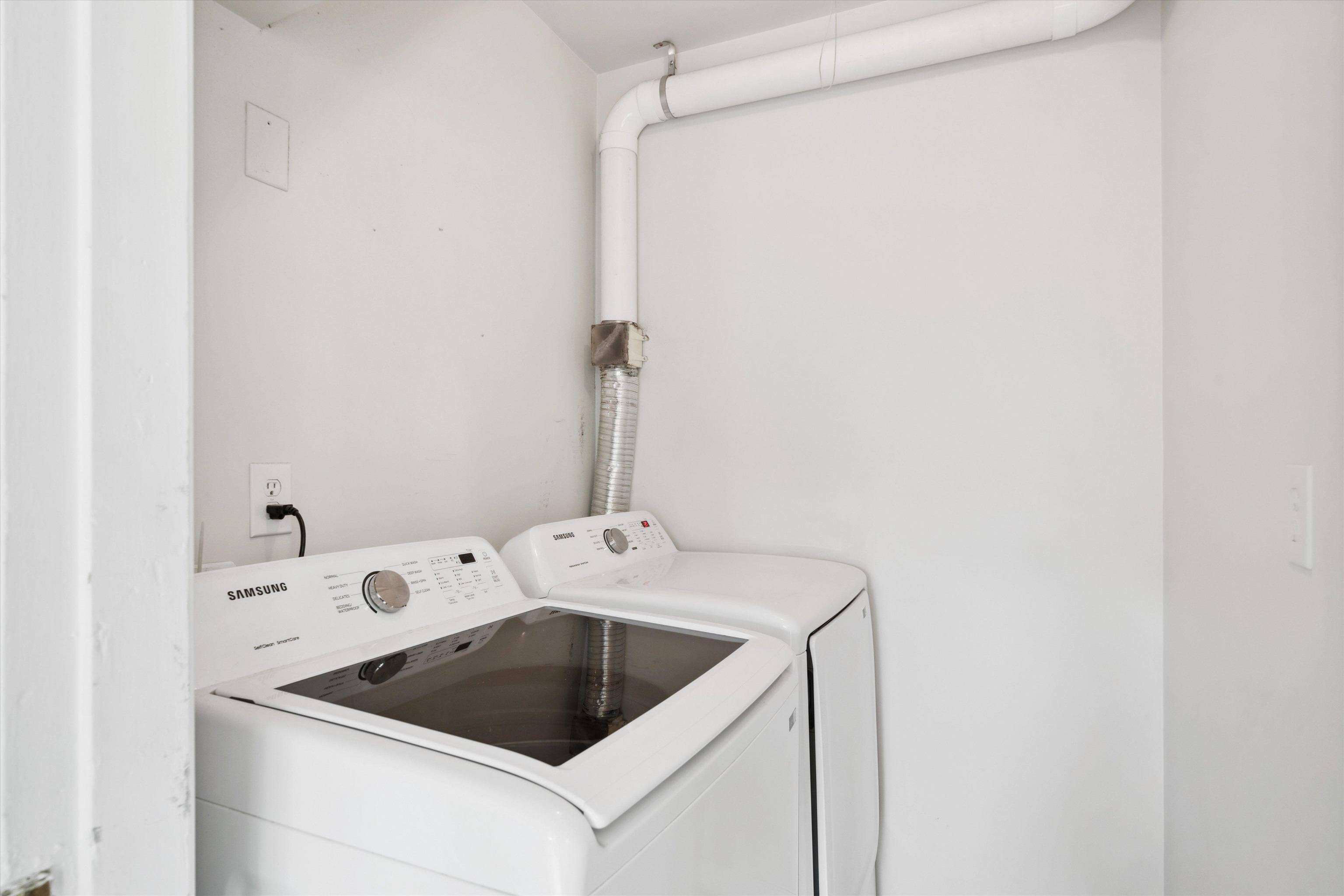 940 Greencliff Road Collierville, TN 38017 - Photo 15 of 23 a utility room with dryer and washer